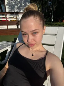 Lina_Banks Public Poză 3