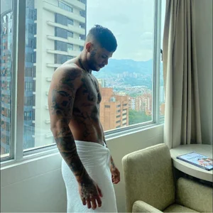 MICHELL_ARTHUS_ Public صورة واحدة|MICHELL_ARTHUS_ Public صورتان|MICHELL_ARTHUS_ Public  2 صور|MICHELL_ARTHUS_ Public  2 صورة