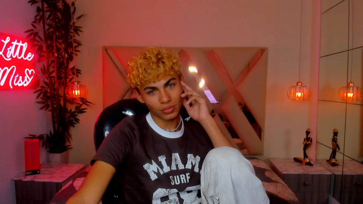 Anyelo_Twink  5411. kiemelt képe