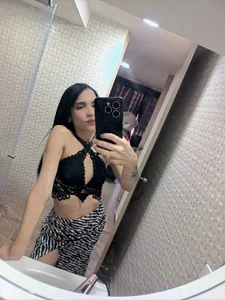 sophie_parissの😍😍の 2枚の写真