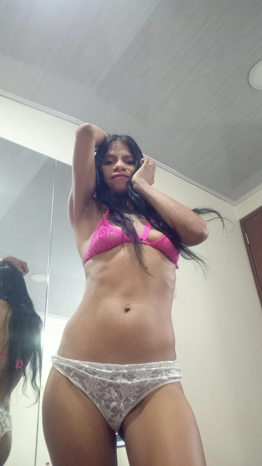 IssabellaJones 님의 트렌드 중인 사진  4258개