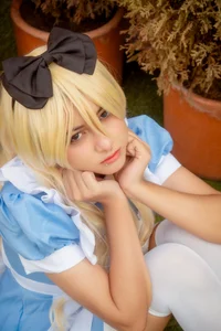 Blue_Sixx Alice in Wonderland Foto