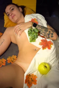 Ema_ReeseNaughty Conucopia Bild 7