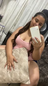 luisahot_9727 relajada Pic