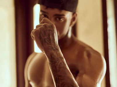 AaronCruz_ 🍩🎂 Pic 2