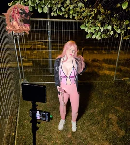 pink_paula Behind the scene *IRL* 🩷 slika 6
