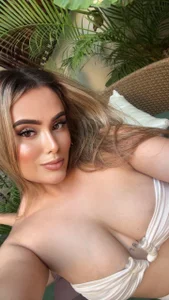 Mia_Monroe White vibes 😈🤍 Foto 2