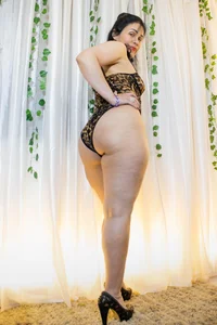 girasol_walton My delicious legs Pic