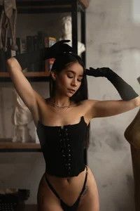 CharlotteCopper_ ELEGANCE Kuva 3