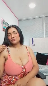 Lyra_Black_ More photos of me Pic 4