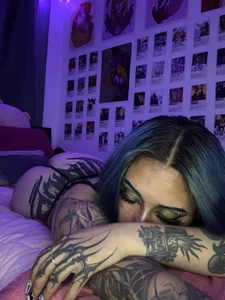 Little horn angel de Jessie_williams  2 Imagens