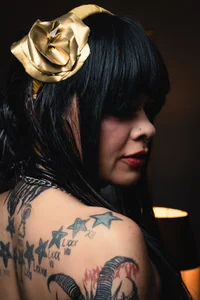 MorganaCrowleyのCosplay! 😎😈の 2枚の写真