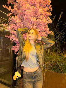 DebraSchneider I love walking...I feel alive😇 圖片 2