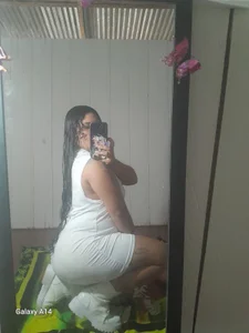 VictoriaBonett Public Pic 2