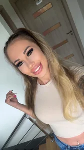 NycoleQuinn Public Immagine  2