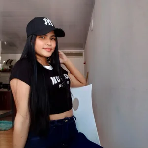 Violet_Collins1 Public Billede