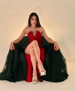 AmyArmstrong You should see me with a crown! Fotka 2