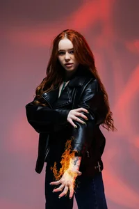 Phoenix_Margoのhotter than fireの枚の写真