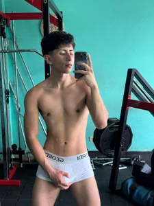 appreciate my beautiful body 😎💪😏 de AndyJustgame_  8 Imagens