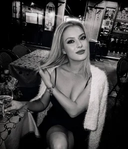 AnnastasiaMills POV: A date with me🥰💗 Poză 7