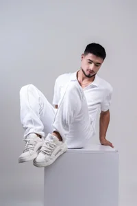 EdwardRoss_ In white зображення