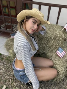 💋🤠 American Cowgirl Fantasy 🇺🇸❤️ od mia_desiring  snímek