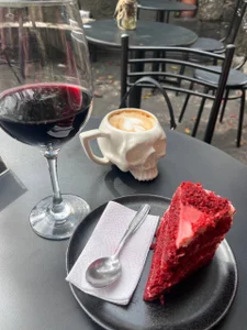 EsmeCaldwel: Drink with me🍒 ( фото)