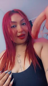 Halleyrosseの🔥😈 “No teasing tonight… only deep, raw, and nonstop 😈🔥の 3枚の写真