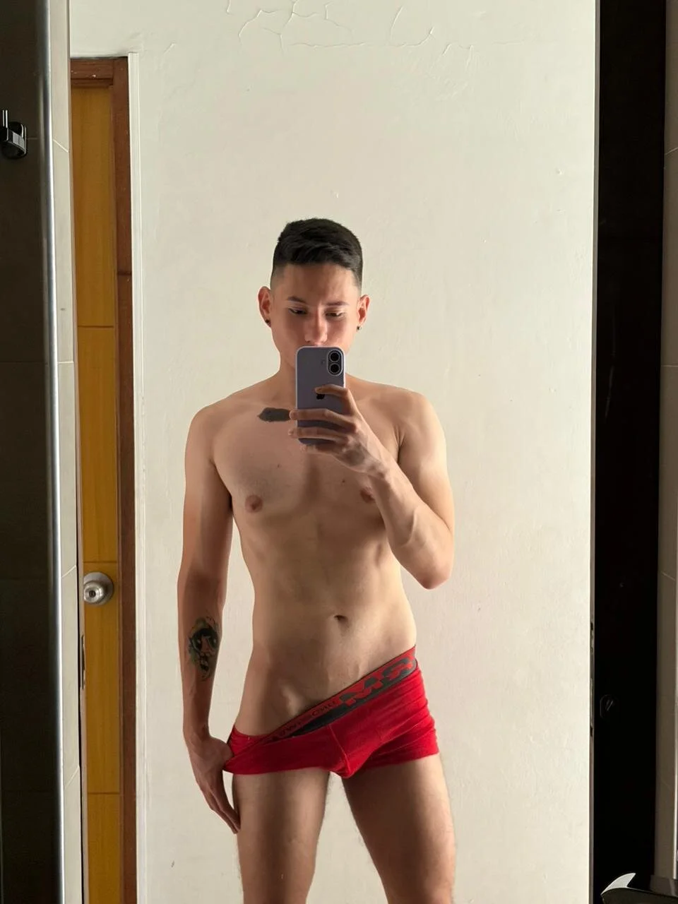 aron__fire Red, passion, baby ❤️💋 圖片 3