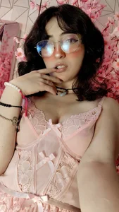 SaraMartini1 Take off your clothes daddy, I'm already naked 😈 Foto 6