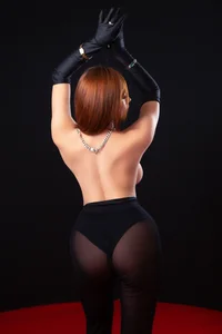 LindaSilverstone A bit of me🔥 Pic 4