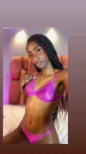 AntonellaaHot Public Foto 2