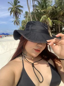 RosieRider_ Sea, sand and sun Pic 2