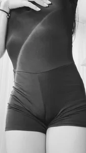 Lizzy_kanee: 🖤 ( 2 фото)