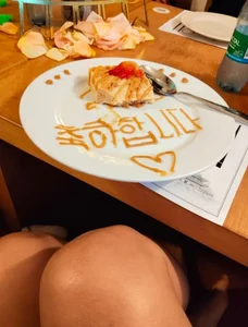 Birthday with an Asian touch 🍣🔥 I am the dessert 😏🎂 de anany__ Foto 2