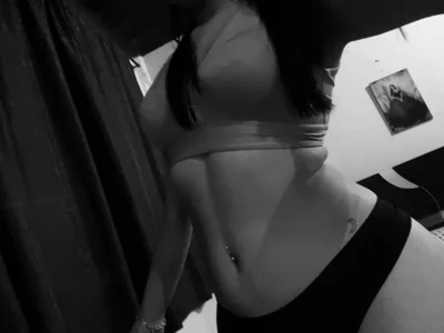cami_greedy 🤫🖤 Pic