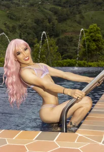 CloeRodriguez sunny day Pic 2