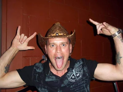 JohnnyDom1976 Public صورة واحدة|JohnnyDom1976 Public صورتان|JohnnyDom1976 Public  4 صور|JohnnyDom1976 Public  4 صورة