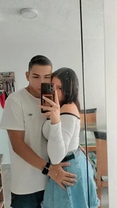 Hot_Horney699 Public Gambar