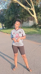 BadGirlMona: Public ( 8 фото)