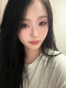 Nana-Kiss Public Pic