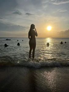 🌴🌊 de Danella_houston  4 photos