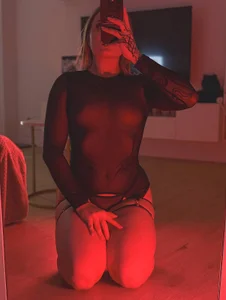 royce_ghost1 Rare red body aesthetics🍓 Hình 5