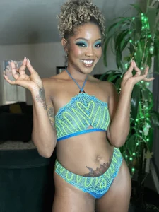 lotuslain Blue green yogini Pic 9