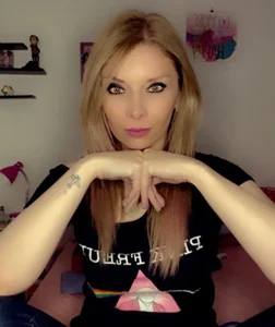 HoneyblakeandEmmagrey Hey i´m Honey Blake 😼 Foto 6