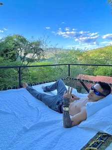 Aaronsexroom Summer Pic 2