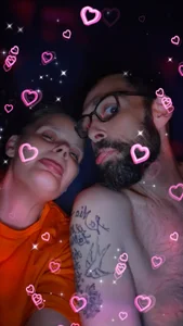 ThickerthenasnickerandkkのPublicの 2枚の写真