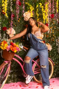 JuliCorrea_ Flowers Fest 2026 🌸 Pic 5