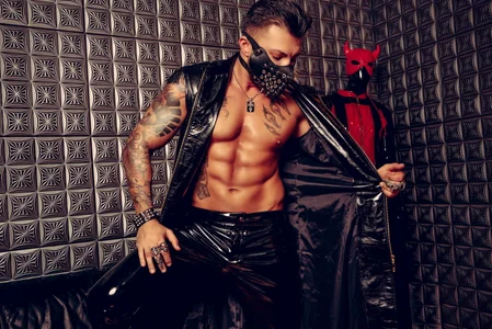 MasterDevil112s fancy guy ;) sexfoto 5