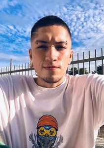 Behind the camera🥰 od Zahir_Raw  2 snímek